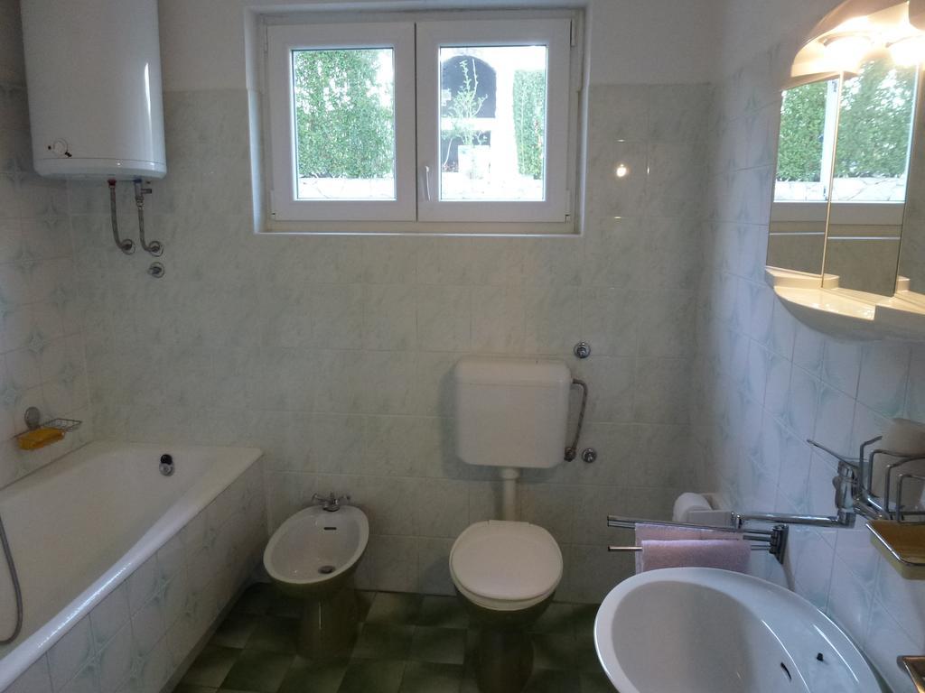 Apartments Tony Stanici - Omiš Zewnętrze zdjęcie